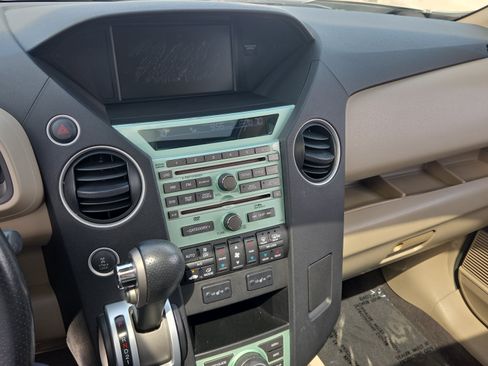 Used 2010 Honda Pilot Touring image 27