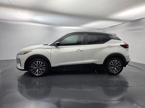 Used 2022 Nissan Kicks SV FWD image 7