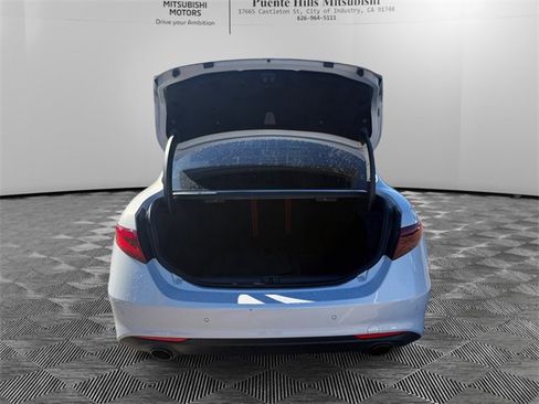 Used 2020 Alfa Romeo Giulia w/ Nero Edizione image 9