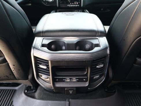 Used 2024 RAM 1500 Laramie AWD/4WD image 14