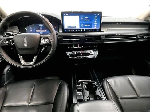 Used 2023 Lincoln Corsair AWD w/ Equipment Group 101A image 18