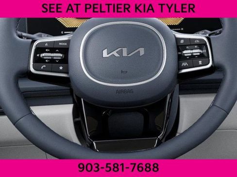 New 2026 Kia Carnival EX image 24