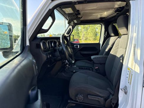 Used 2019 Jeep Wrangler Unlimited Sport S AWD/4WD image 9