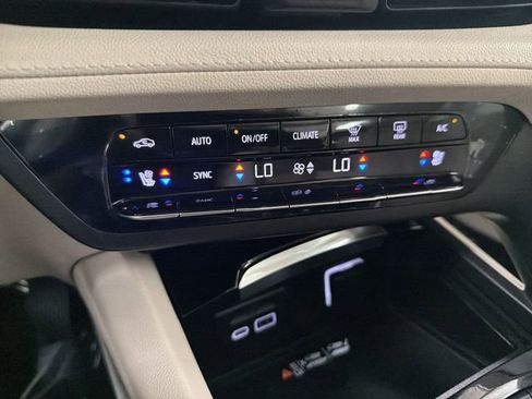 Certified 2023 Buick Envision Avenir AWD/4WD image 34