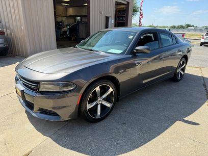 Used 2017 Dodge Charger SE