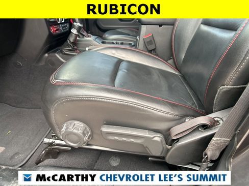 Used 2018 Jeep Wrangler Unlimited Rubicon w/ Dual Top Group image 27