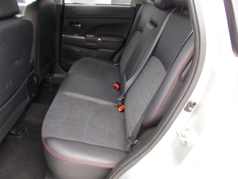 Used 2024 Mitsubishi Outlander Sport SE image 10