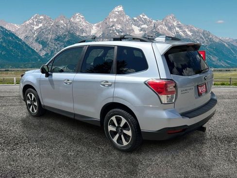 Used 2017 Subaru Forester 2.5i Limited AWD/4WD image 7