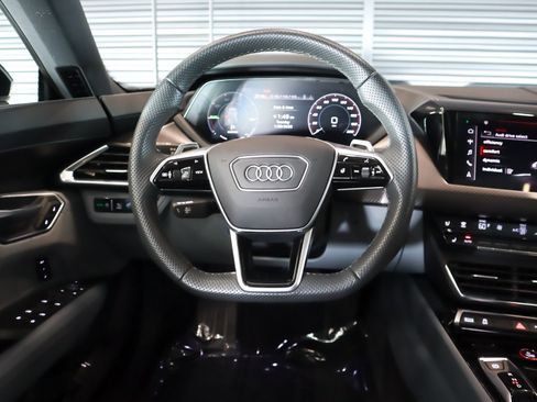 Used 2023 Audi e-tron GT Premium Plus image 14