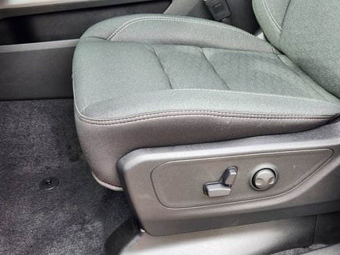 New 2026 RAM 1500 Big Horn w/ Night Edition AWD/4WD image 8