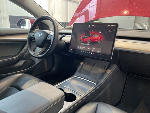 Used 2022 Tesla Model 3 Long Range image 33
