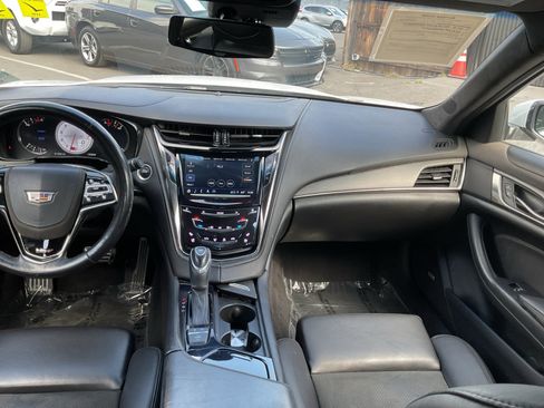 Used 2018 Cadillac CTS V w/ Luxury Package RWD image 16
