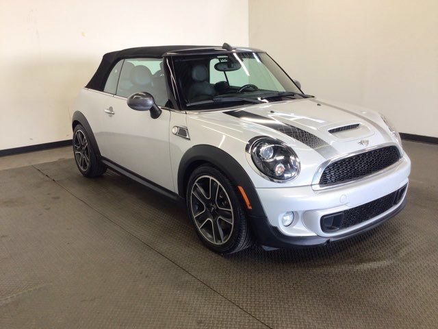 Used 2013 MINI Cooper S w/ Technology Pkg 1 FWD image 1