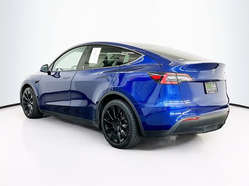 Used 2020 Tesla Model Y Long Range image 5