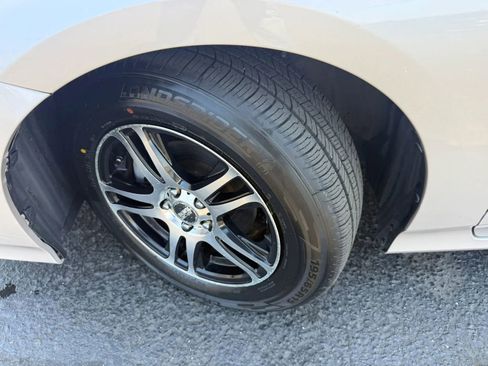 Used 2019 Toyota Prius Prime Advanced image 48