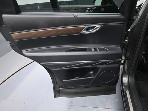 Used 2024 Genesis GV80 2.5T AWD/4WD image 27