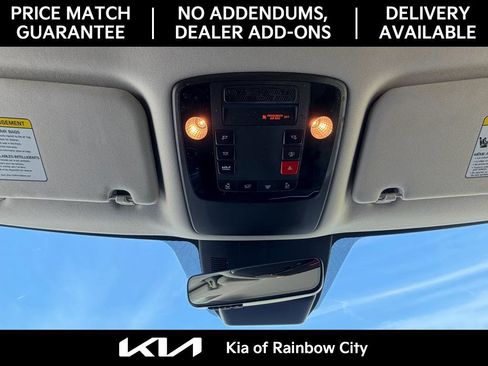 Used 2025 Kia Carnival EX image 37