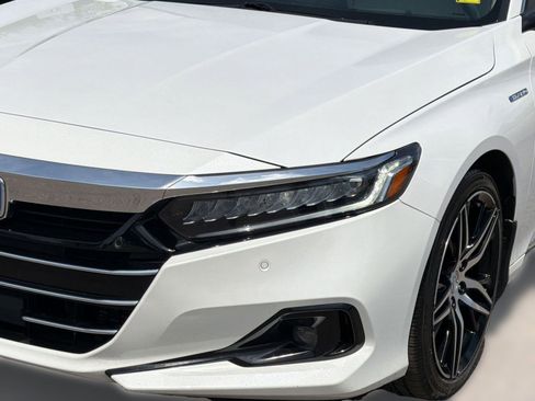 Used 2022 Honda Accord Touring image 11