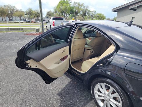 Used 2011 Lexus ES 350 Base 4dr Sedan image 23