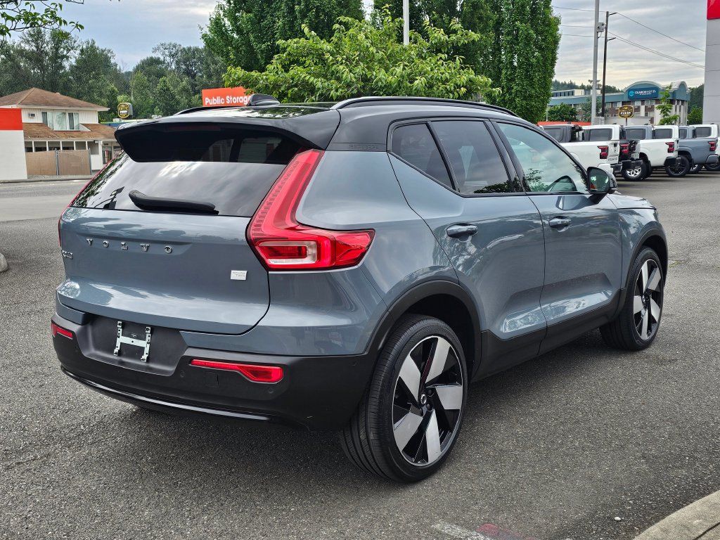 Used 2023 Volvo XC40 Recharge Ultimate AWD/4WD image 5