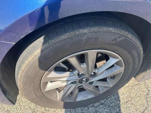 Used 2020 Kia Optima LX FWD image 4