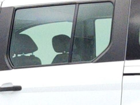 Used 2020 Ford Transit Connect XL image 7