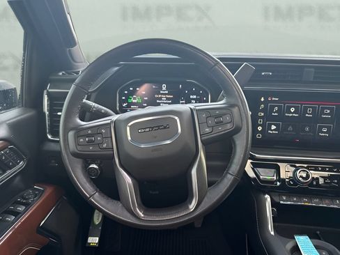 Used 2024 GMC Sierra 3500 Denali Ultimate AWD/4WD image 11