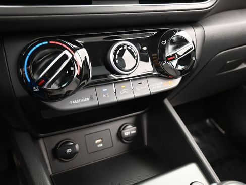 Used 2023 Hyundai Kona SEL image 22