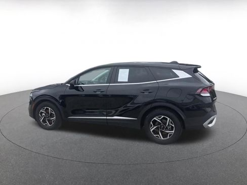 Used 2025 Kia Sportage LX FWD image 10