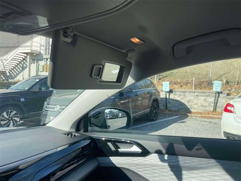 Used 2022 Volkswagen Taos S image 30