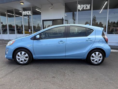Used 2015 Toyota Prius C Two FWD image 3