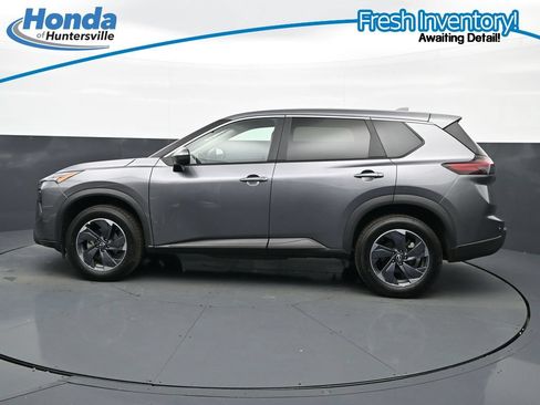 Used 2025 Nissan Rogue SV FWD image 6