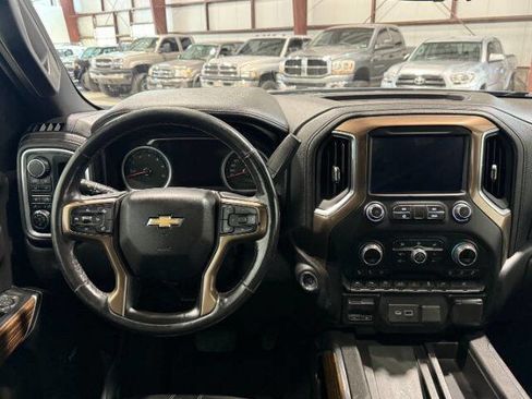 Used 2019 Chevrolet Silverado 1500 High Country image 21