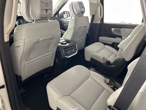 New 2026 Ford Expedition Platinum w/ Driver's Package image 38