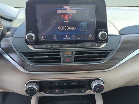 Certified 2023 Nissan Altima 2.5 SV FWD image 30