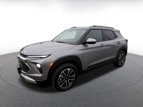 Used 2025 Chevrolet TrailBlazer LT image 8