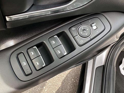 Used 2023 Hyundai Sonata SEL FWD image 9