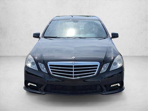 Used 2011 Mercedes-Benz E 350 BlueTEC Sedan image 2