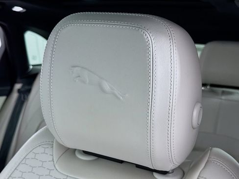 Used 2024 Jaguar F-PACE R-Dynamic S AWD/4WD image 17