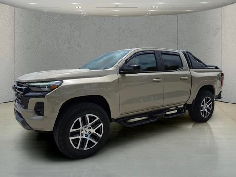 Used 2024 Chevrolet Colorado Z71 w/ Z71 Convenience Package 2 AWD/4WD image 8