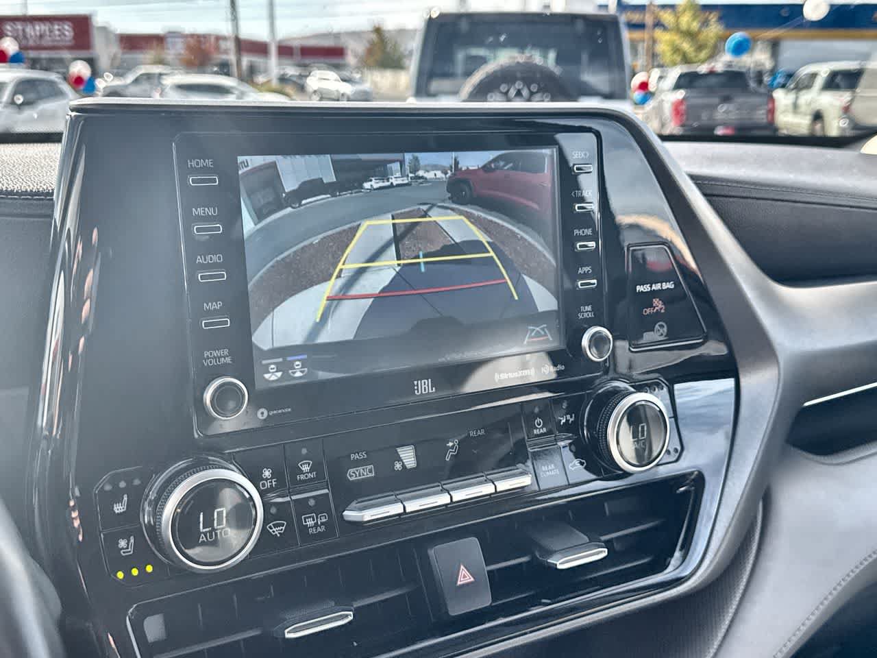 Used 2021 Toyota Highlander Limited AWD/4WD image 19