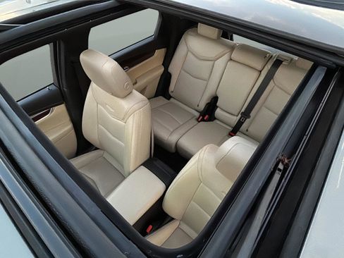 Used 2018 Cadillac XT5 Luxury w/ Driver Awareness Package image 18