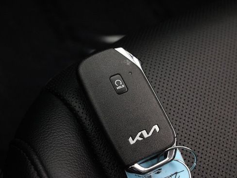 Used 2025 Kia Sportage EX FWD image 30