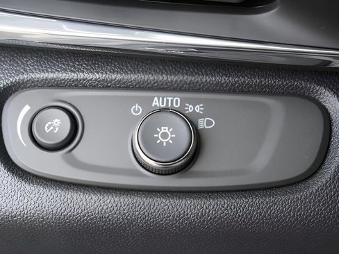 Used 2026 Buick Envista Preferred w/ Convenience I Package FWD image 17