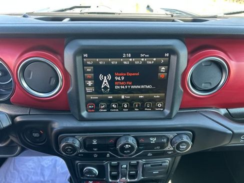 Used 2023 Jeep Wrangler Unlimited Rubicon AWD/4WD image 20