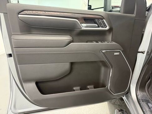New 2026 GMC Sierra 2500 SLT w/ SLT Premium Package AWD/4WD image 13