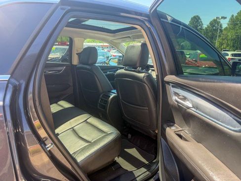 Used 2017 Cadillac XT5 Luxury w/ LPO, Wheel Lock Package FWD image 13