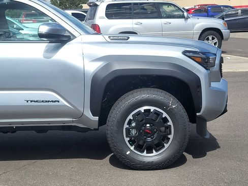 New 2026 Toyota Tacoma TRD Off-Road w/ TRD Off Road Upgrade Package AWD/4WD image 6