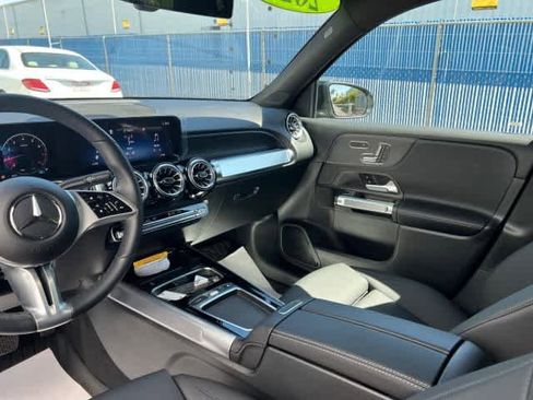 Used 2026 Mercedes-Benz GLB 250 image 17