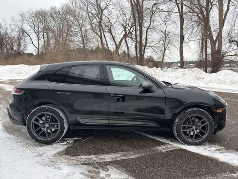 Certified 2025 Porsche Macan Turbo image 6